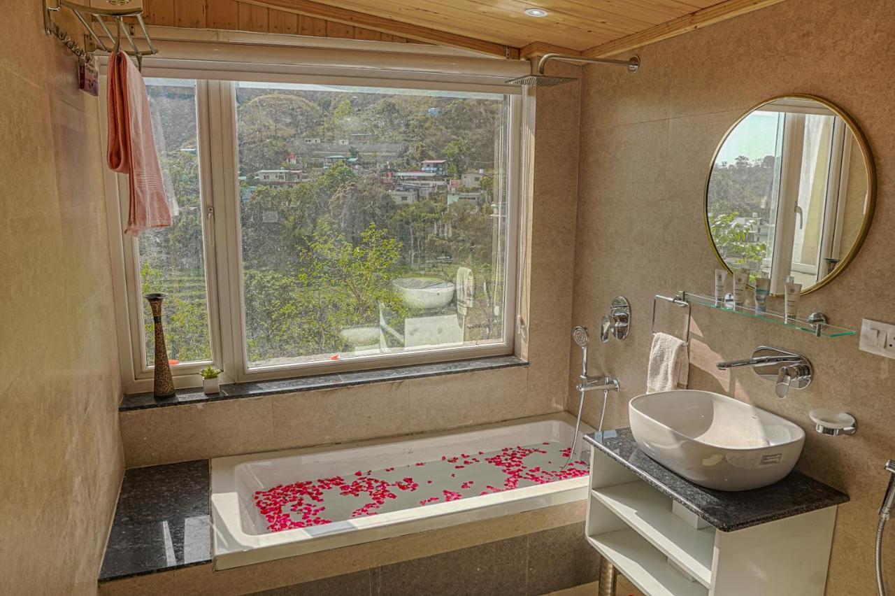 Saffronstays Woodpeckers Villa, Dehradun Rājpur Dış mekan fotoğraf
